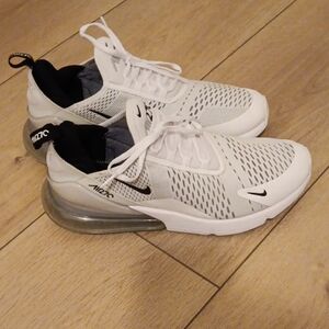 Almost New Nike Air Max 270 White Sneakers